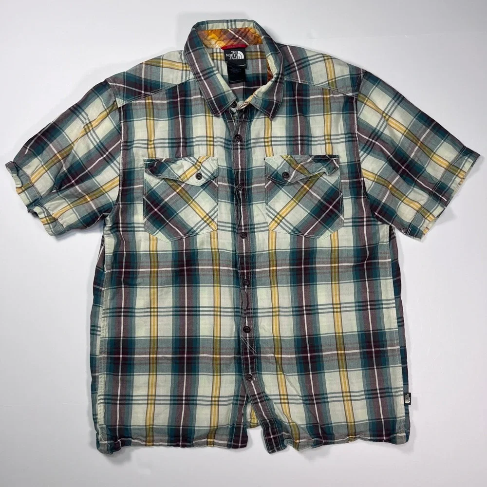 The North Face Plaid Button Down Shirt Mens Medium Short Sleeve TNF Hiking
